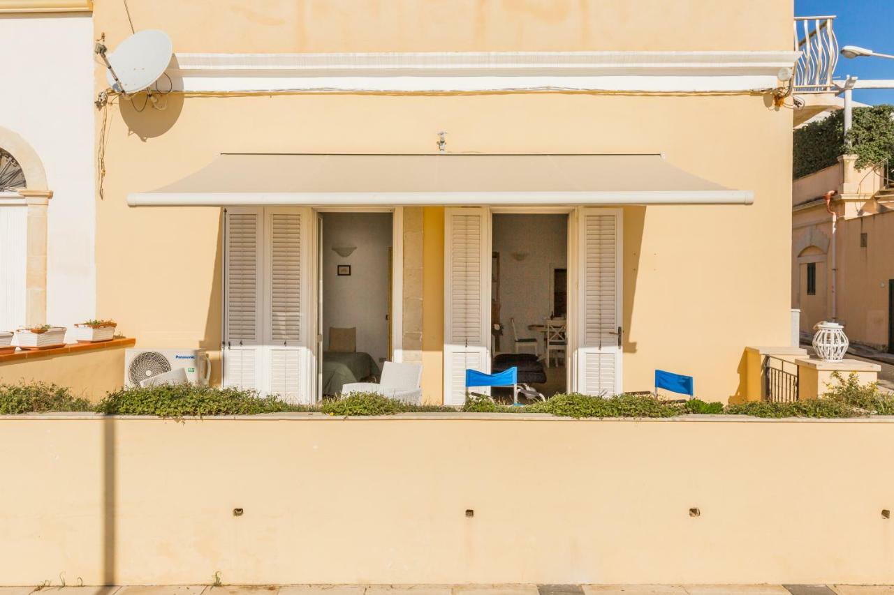 Вилла La Casa Sul Lungomare Марина-ди-Рагуза Экстерьер фото